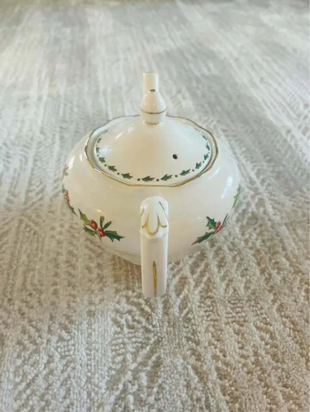 1992 “A Cup of Christmas Tea” Waldman House Press Winter Holly Porcelain Teapot